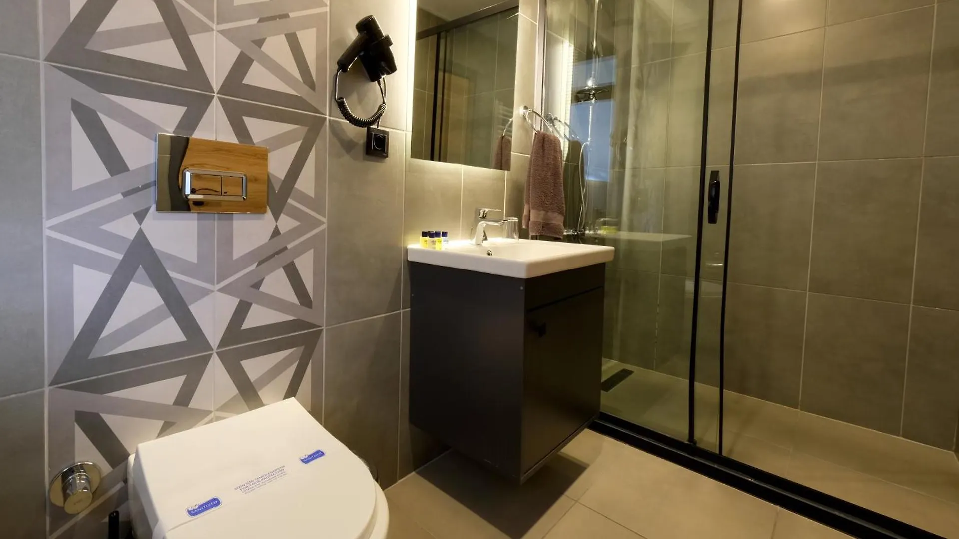 Sirius Hotel Deluxe Istanbul 4*,